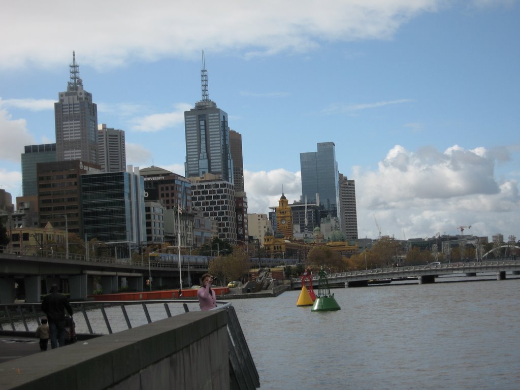 South Bank In Melbourne by pvaglue