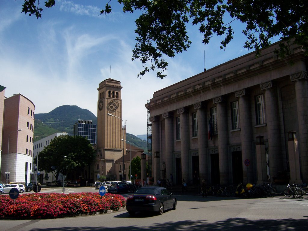 Bahnhof Bozen / Bolzano (265 m ü. NN) (So, 26. August 2007) by Lf91