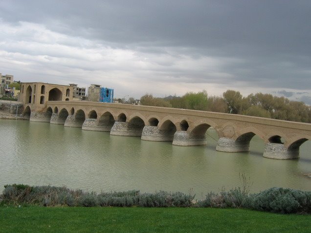 Shahrestan bridge by reza dehghan