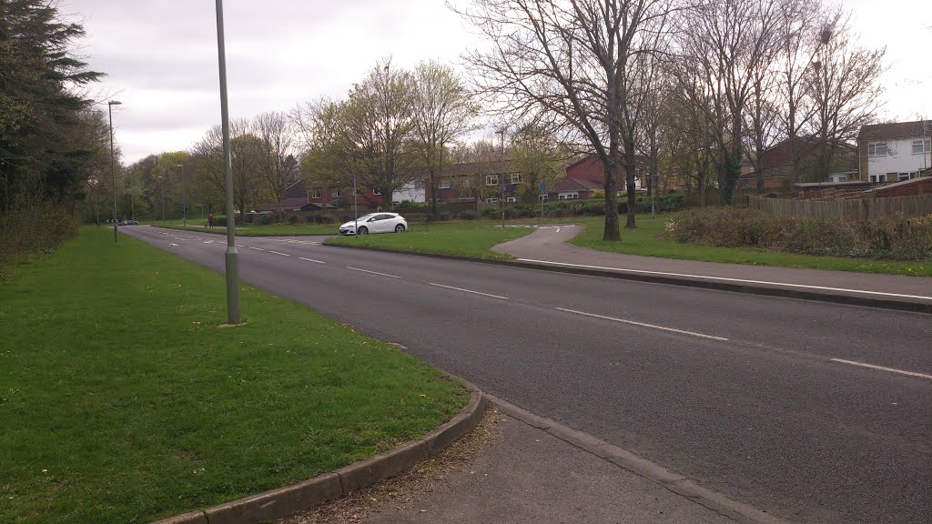 Hatch Warren Way, Basingstoke, Hampshire, UK by Michael Boks