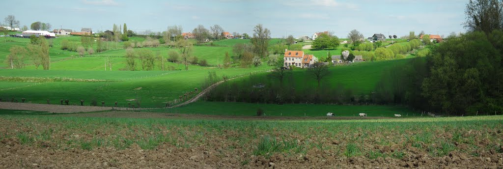 Lamont panorama by Etienne Van Wambeke