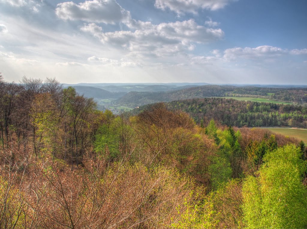 Blick vom Hohen Kreuz ins Wiesenttal by Wolfgang Streit