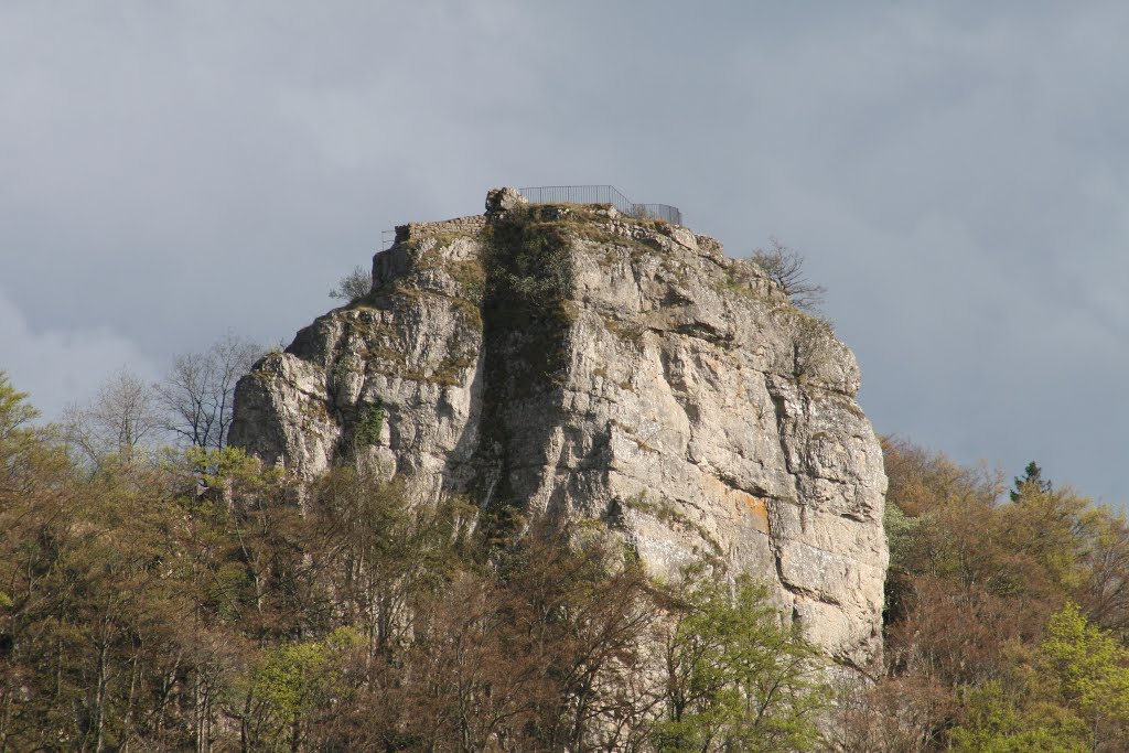 Burgruine Frohburg, April 2014 by supraph2