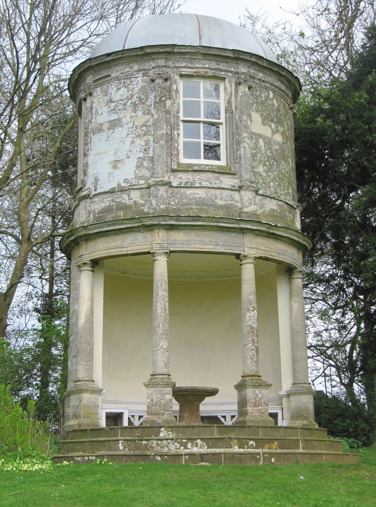 Oval Pavilion at Farnborough Hall, Warwickshire by oldchippy