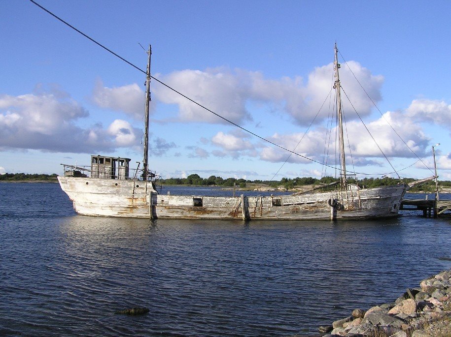 Old ship in Asterholma by Juha Meriluoto