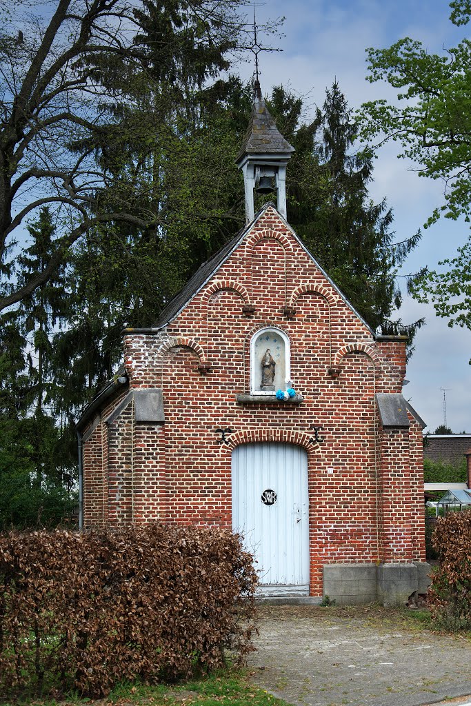 Eindhout-Laakdal, Kapel Onze-Lieve-Vrouw-van-Zeven-Weeën . by Ronny Daems