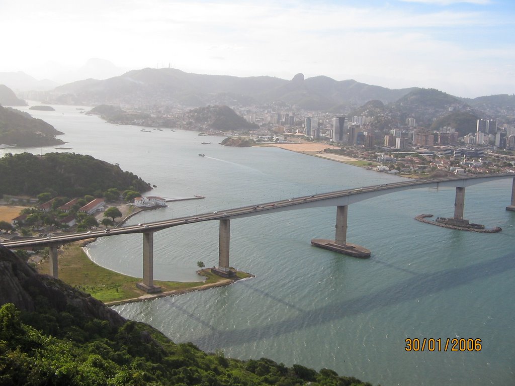 3ª Ponte - Vista do Morro do Moreno by acandara