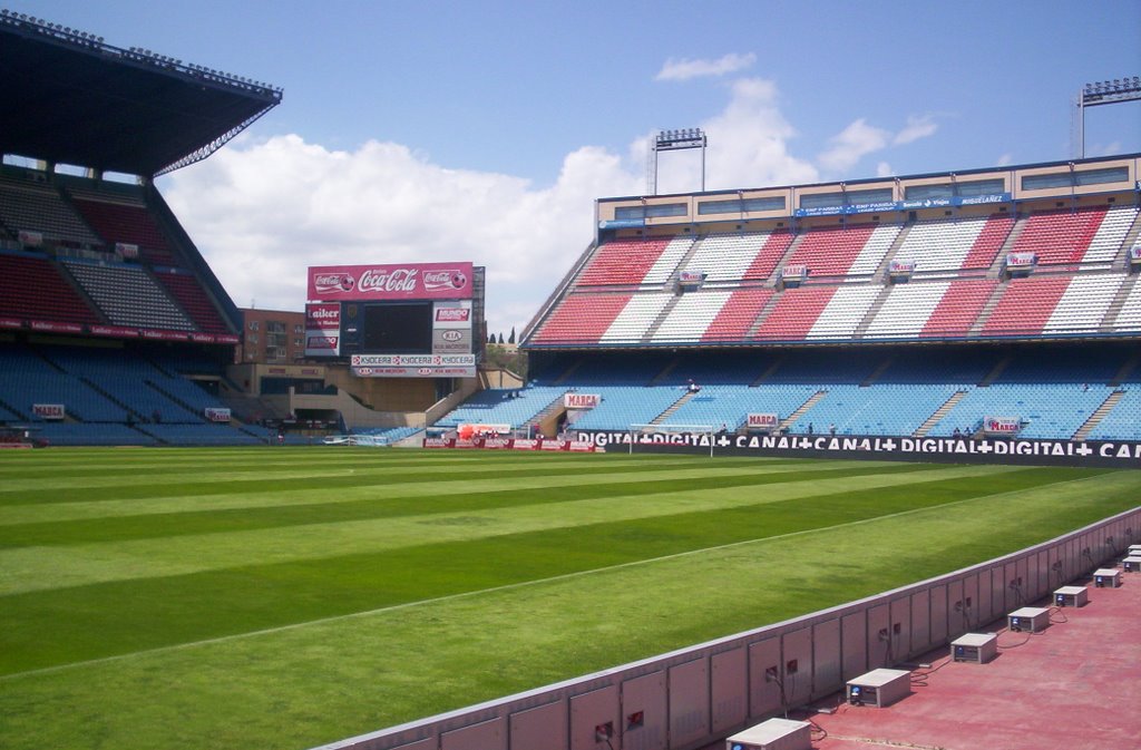 El estadio de mi idolo Jose Luis Torrente "el Aleti"//by david ubilla kurte by CROATIEN