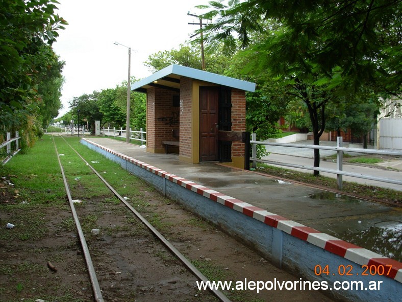 Apeadero Av San Martin (www.alepolvorines.com.ar) by alepolvorines