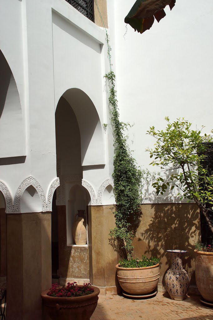 Riad Azzar - Marrakech, Marokko by Heribert Bechen