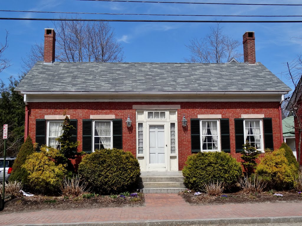 1843-57 Andrew T. Campbell House, 20 Lincoln Street, Brunswick, Maine by Taoab