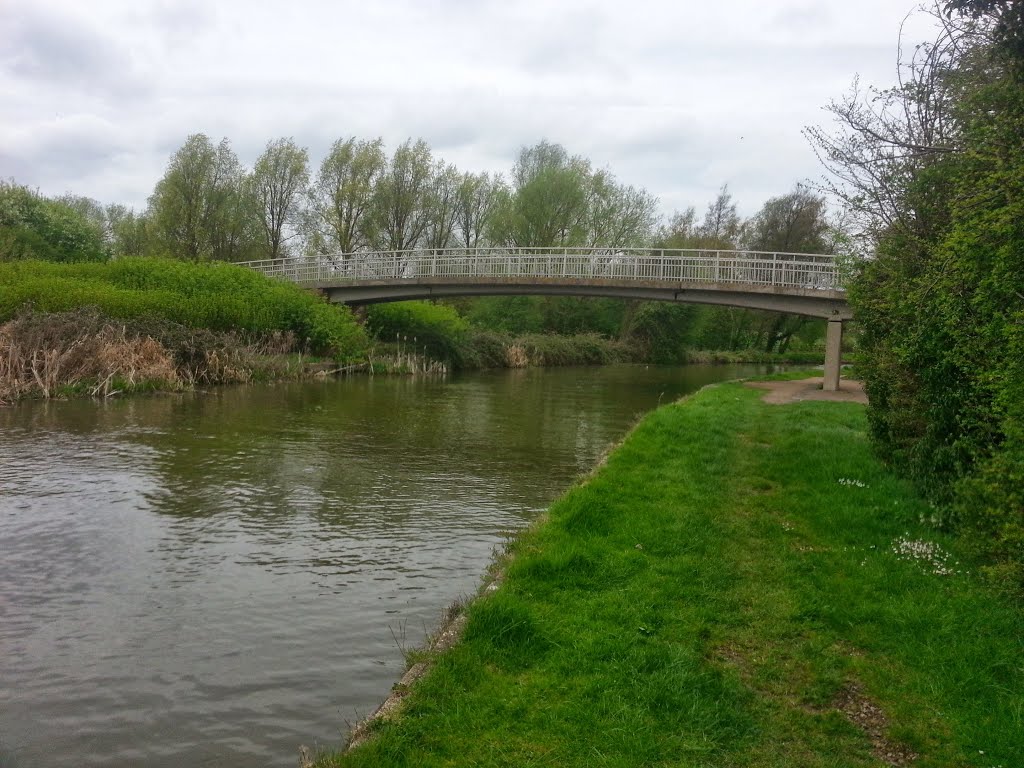 Bridge 78A Grand Union Canal by quercusia