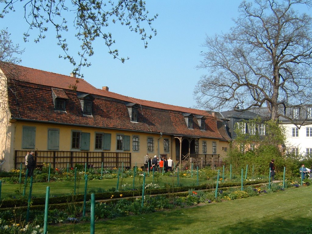 Im Garten von Goethes Wohnhaus an der Südostseite des Frauenplans by khopan