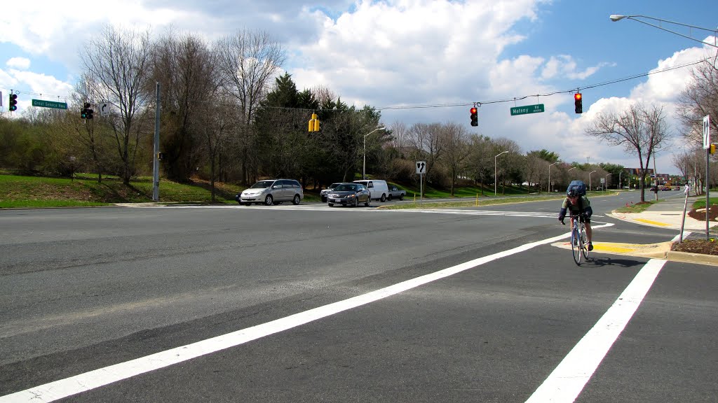 Intersection of Great Seneca Highway and Mateny Road by SchuminWeb