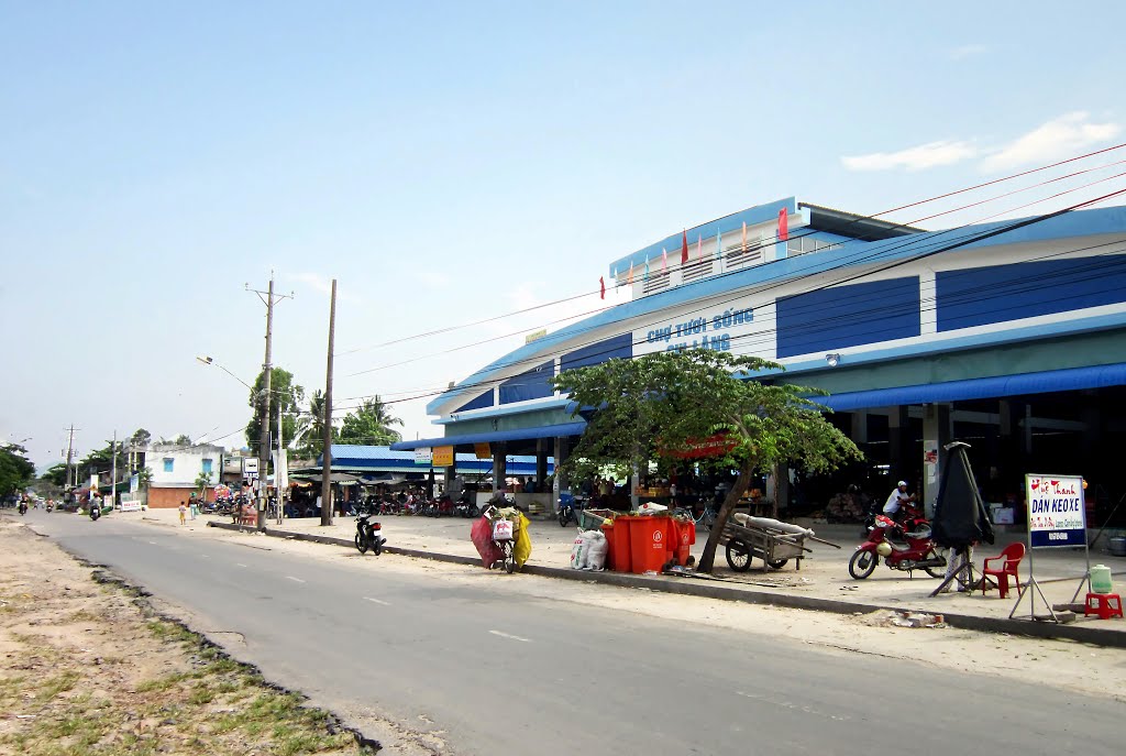 Chợ Chi Lăng ở thị trấn Chi Lăng, huyện Tịnh Biên by Bùi Thụy Đào Nguyên