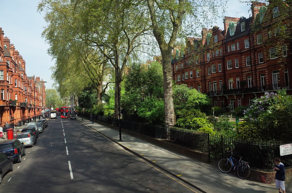 LONDON SLOANE GARDENS by Alan McFaden