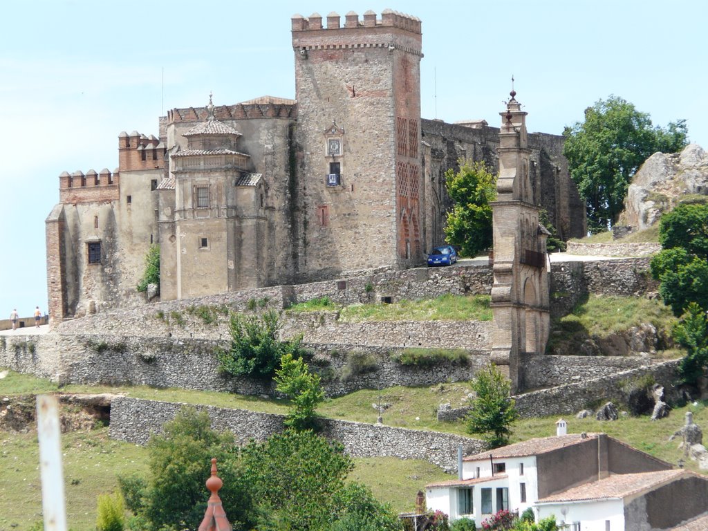 Castelo de Aracena by Ana Travasso