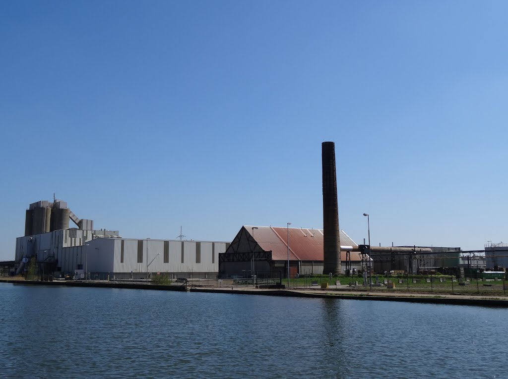 Fabrieksdomein Nyrstar Overpelt by Pascal Van Acker