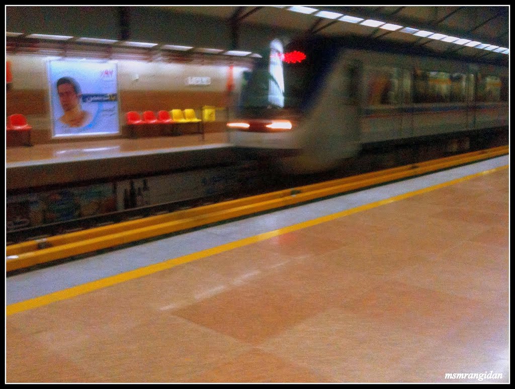 IRAN Tehran Metro Station Qolhak by msmrangidan