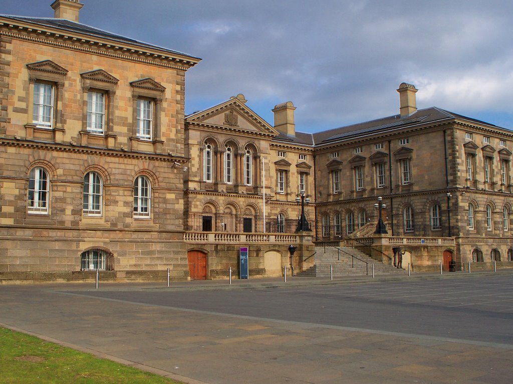 Belfast - Custom House by Roy Bell