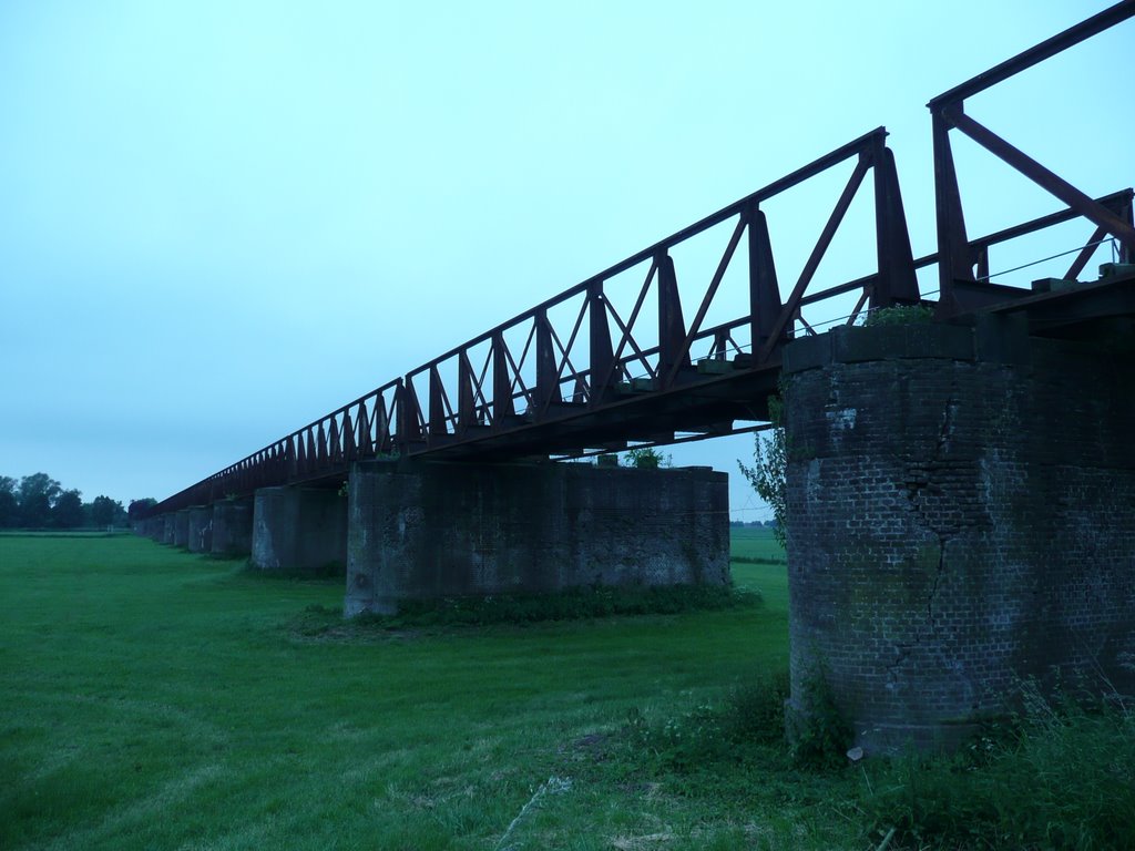 Oude spoorbrug Kleve Zevenaar by jpdk