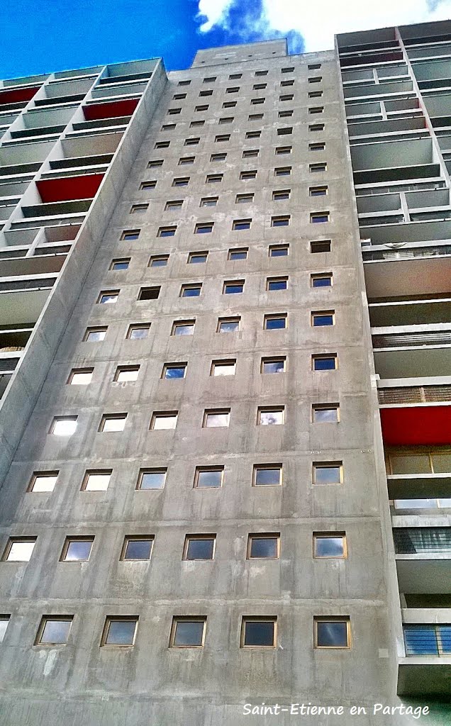 L'Unité d'habitation - le Corbusier by Saint-Etienne en partage