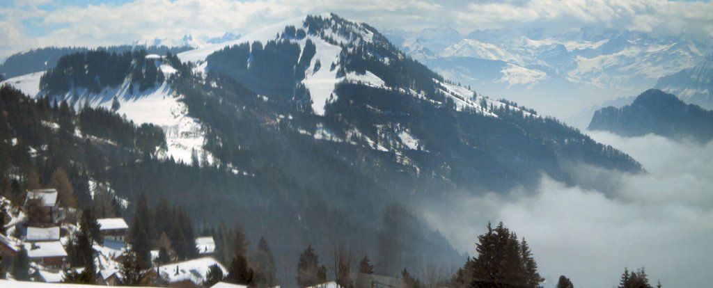 Toward the West from Rigi Snowline by daffyd