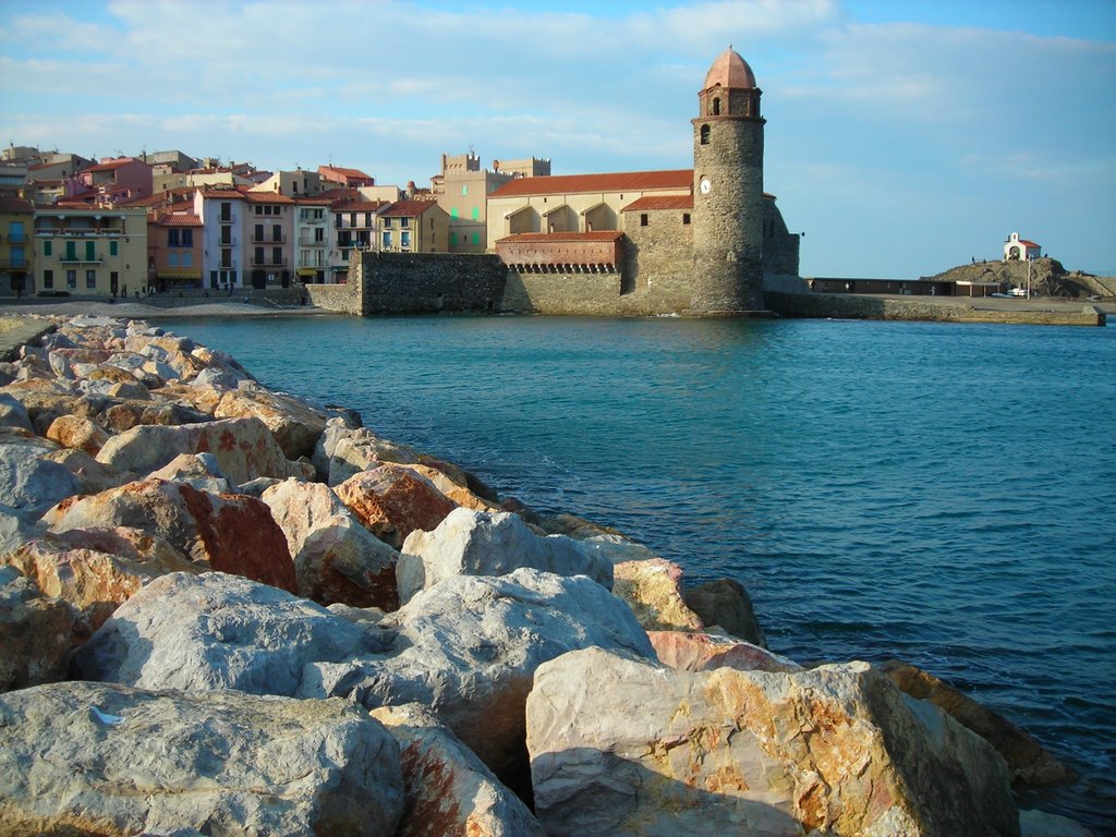 Collioure - Playa e iglesia by Abel_esp