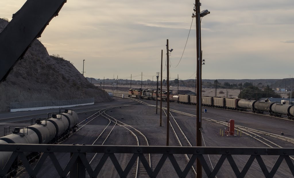 Barstow BNSF yard (1382) by donbrr