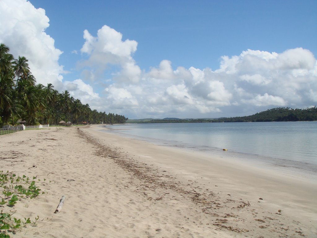 Carneiros, a praia. by Marcelo S F