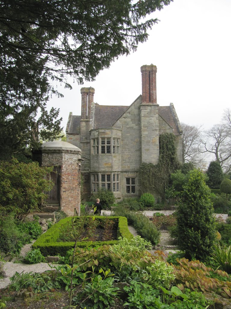 Benthall Hall, Broseley, Shropshire by oldchippy