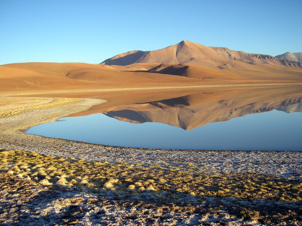 Laguna Lejia by Carlos Tambley Romandini