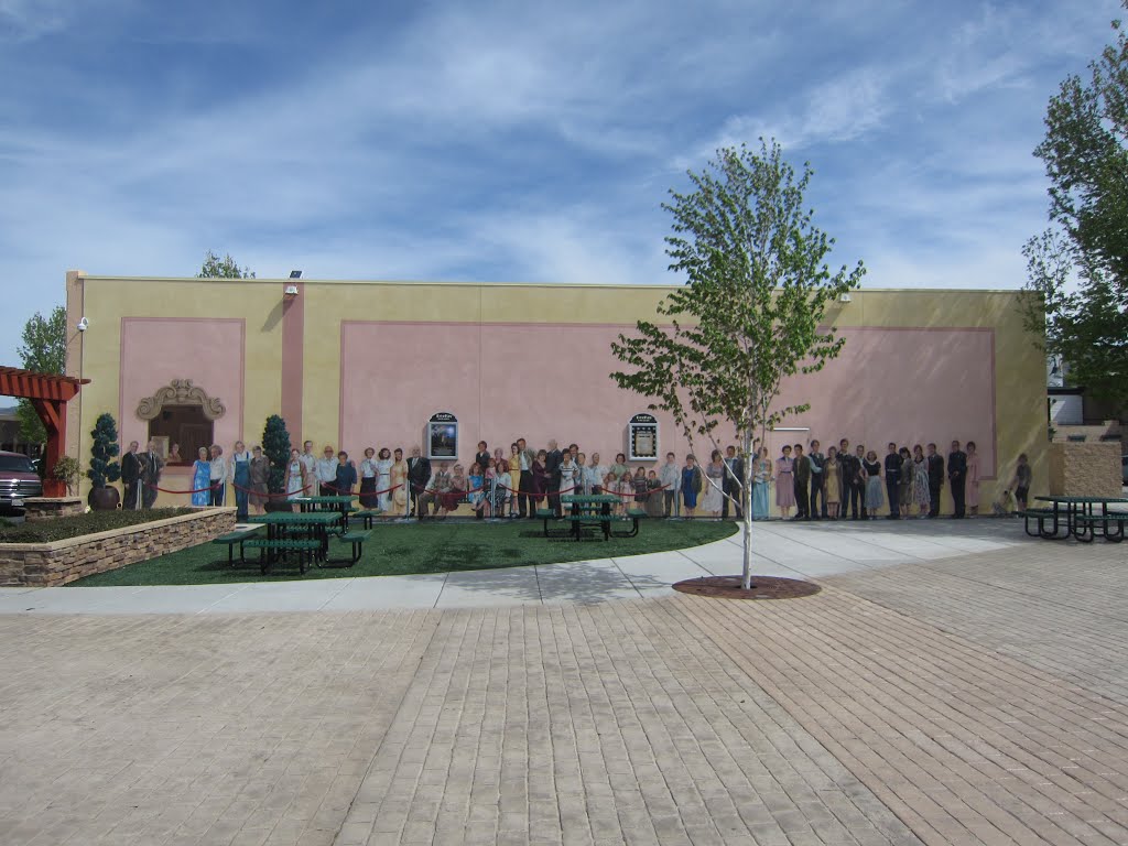 "Waiting in Line" Mural in Tehachapi, California by Ranger Mosby