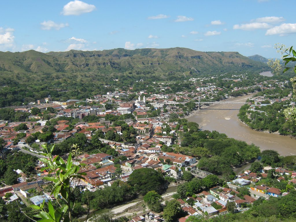 Vista Panorámica Honda Tolima by Farez Prieto