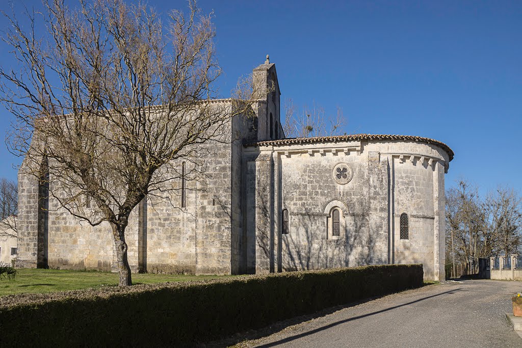 Église Saint Martin du XIIème Siècles d ' ALLAS BOCAGE - 17150 by Pierre THIBAULT