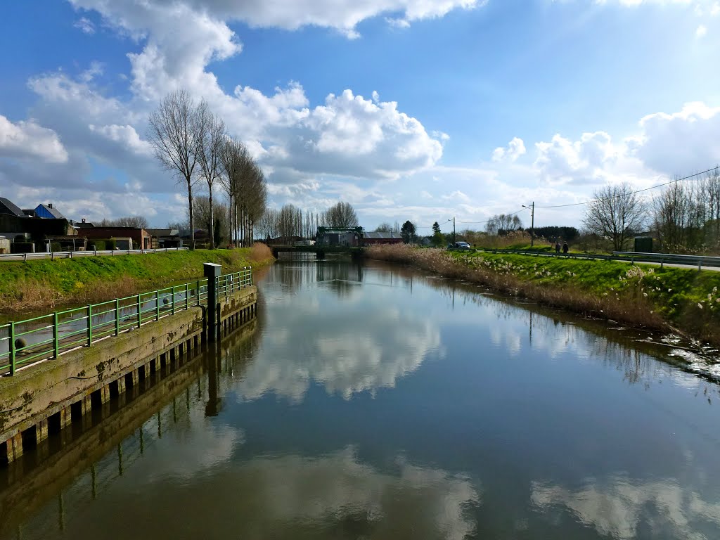 Eeklo Balgerhoeke Het Schipdonkkanaal by joeri Goossens