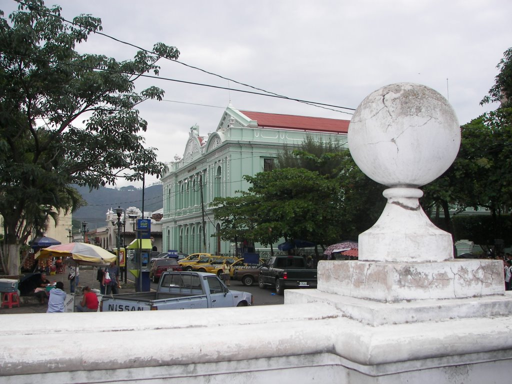 Teatro de Santa Ana (desde Catedral) by QUIQUE MORAN