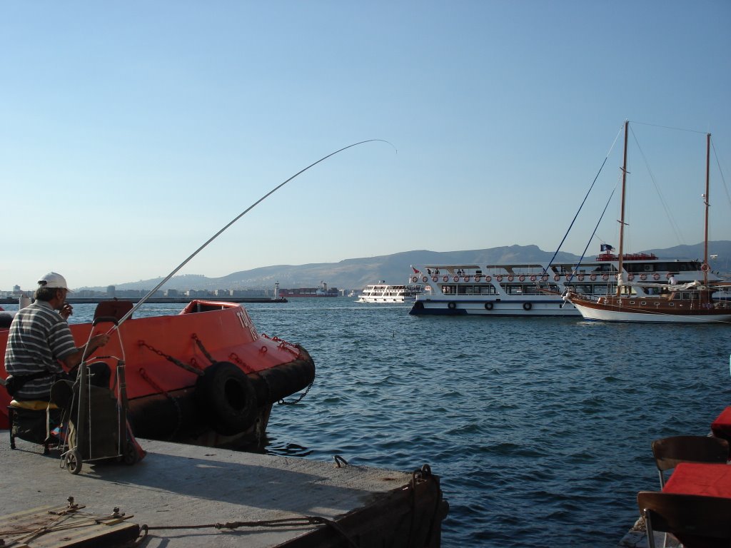 Izmir, İzmir, Turkey by ihsan özardıç