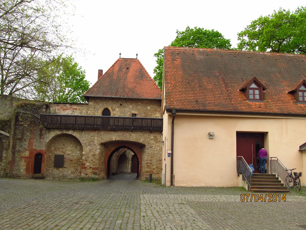 Rüsselsheim Fortress. Inner court by Anuar T