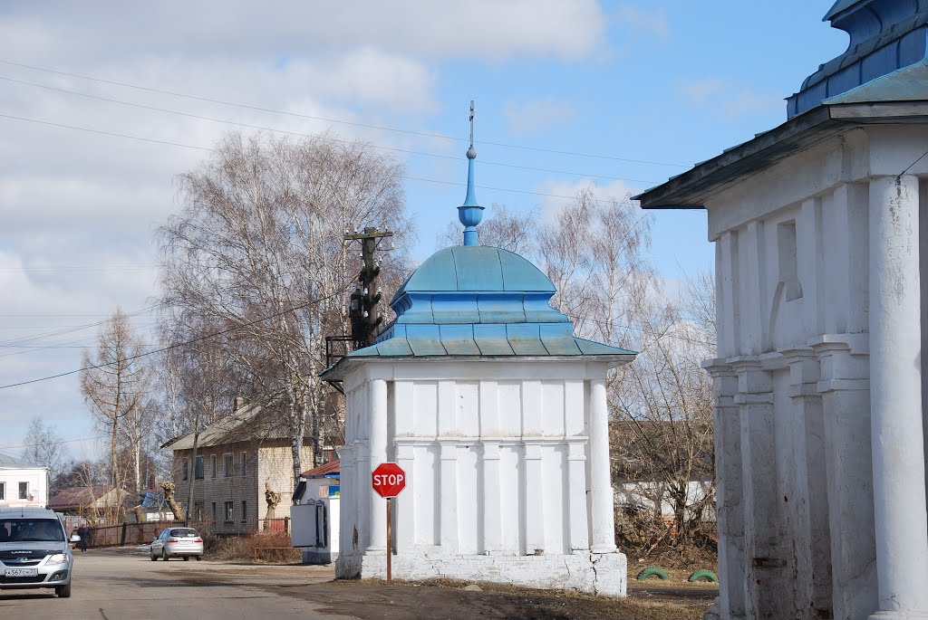 Писцово. Часовни, сохранившиеся от ограды Троицкой церкви. by Никита Игоревич Рыбин