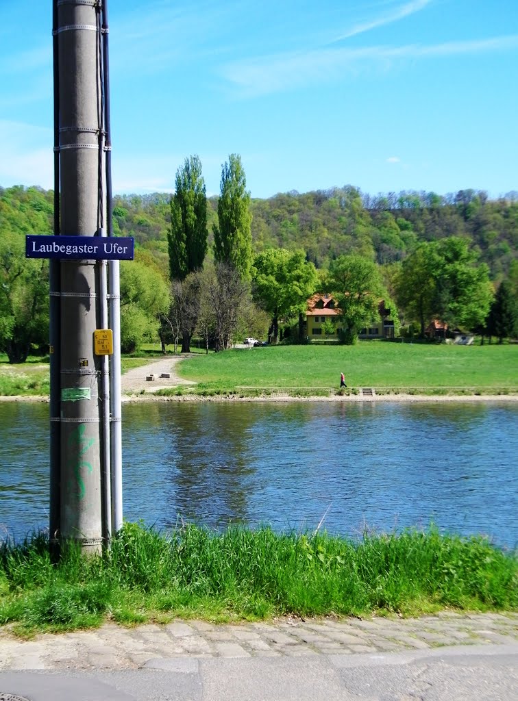 Blick zur Schanze, Niederpoyritz bei Dresden by Mietzi