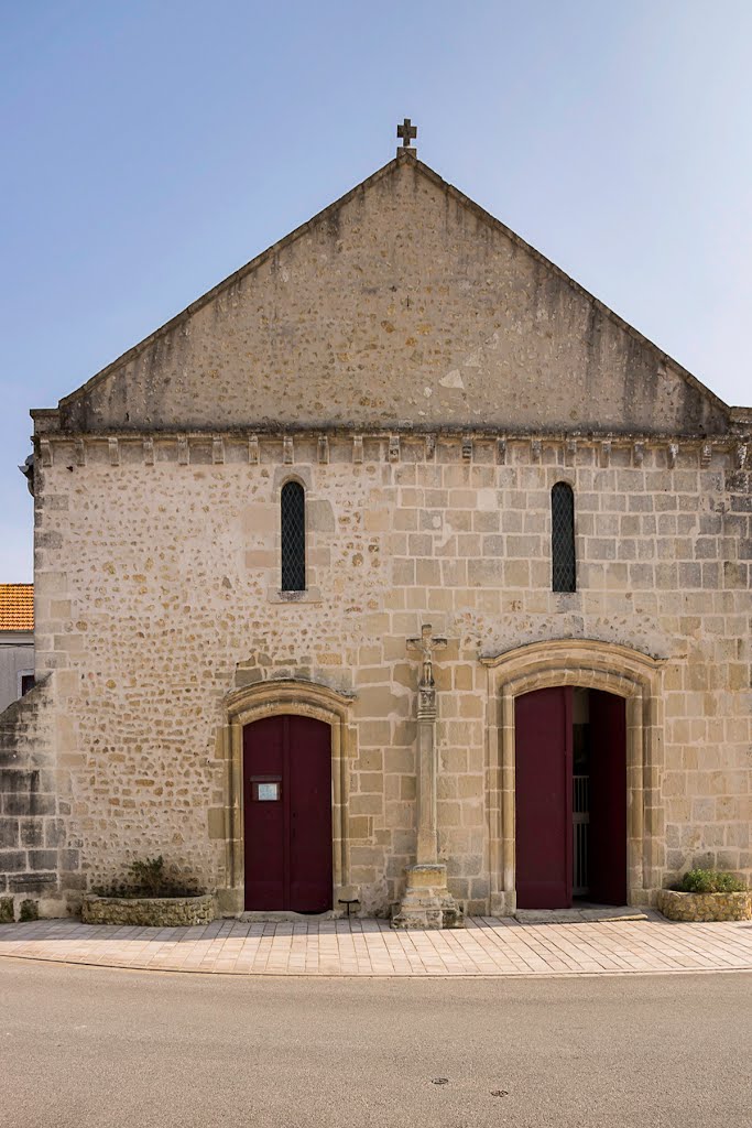 Église Saint Bonnet du XIIème Siècles de SAINT BONNET SUR GIRONDE - 17150 by Pierre THIBAULT