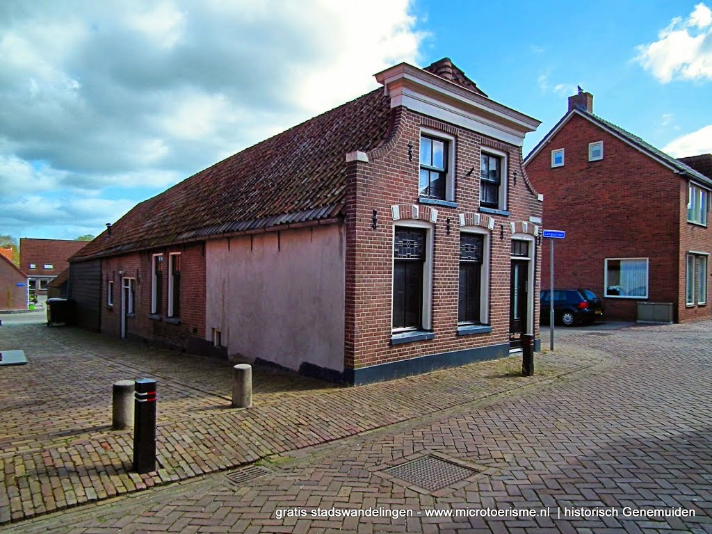 In het historische centrum van Genemuiden- gratis stadswandelingen op www.microtoerisme.nl by InZicht