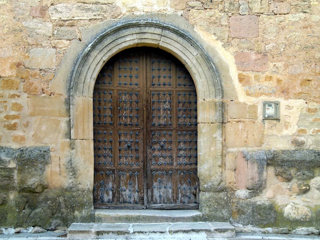 TORREBELEÑA (Cogolludo-Guadalajara). 2014. 132. Iglesia de la Asunción. Portada. by Carlos Sieiro del Nido