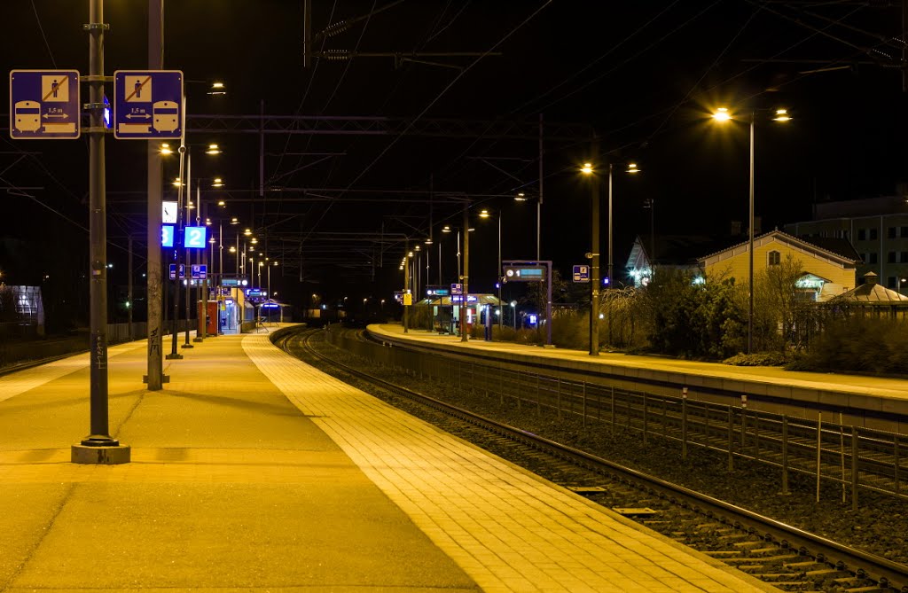 Järvenpää railway station by ahav