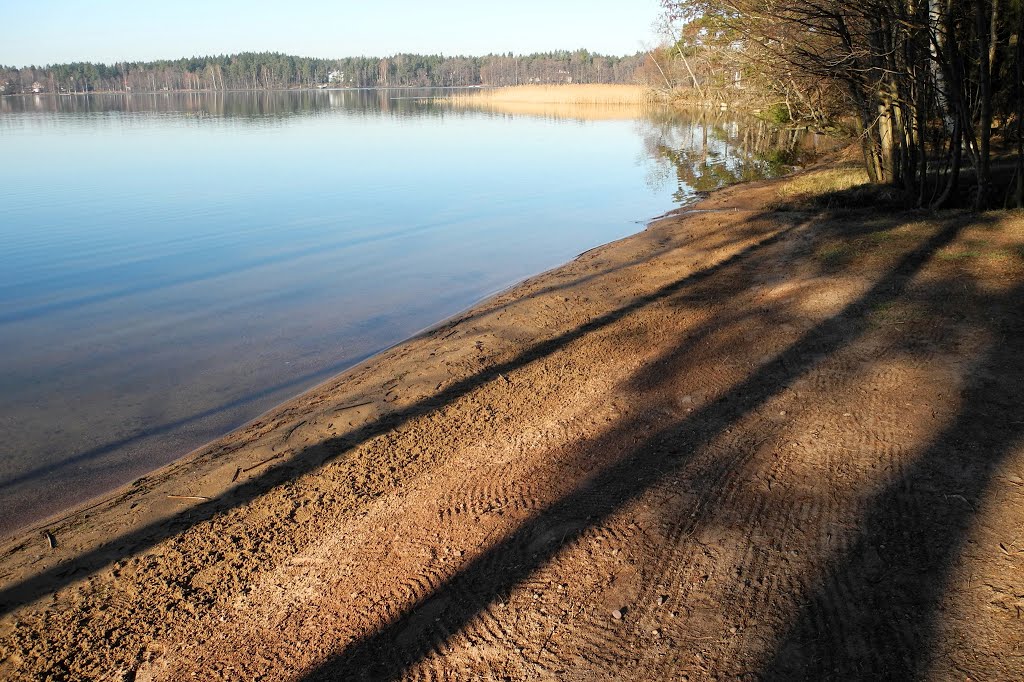 Järvelä swimming place (Lake Littoistenjärvi, Lieto, 20140420) by RainoL