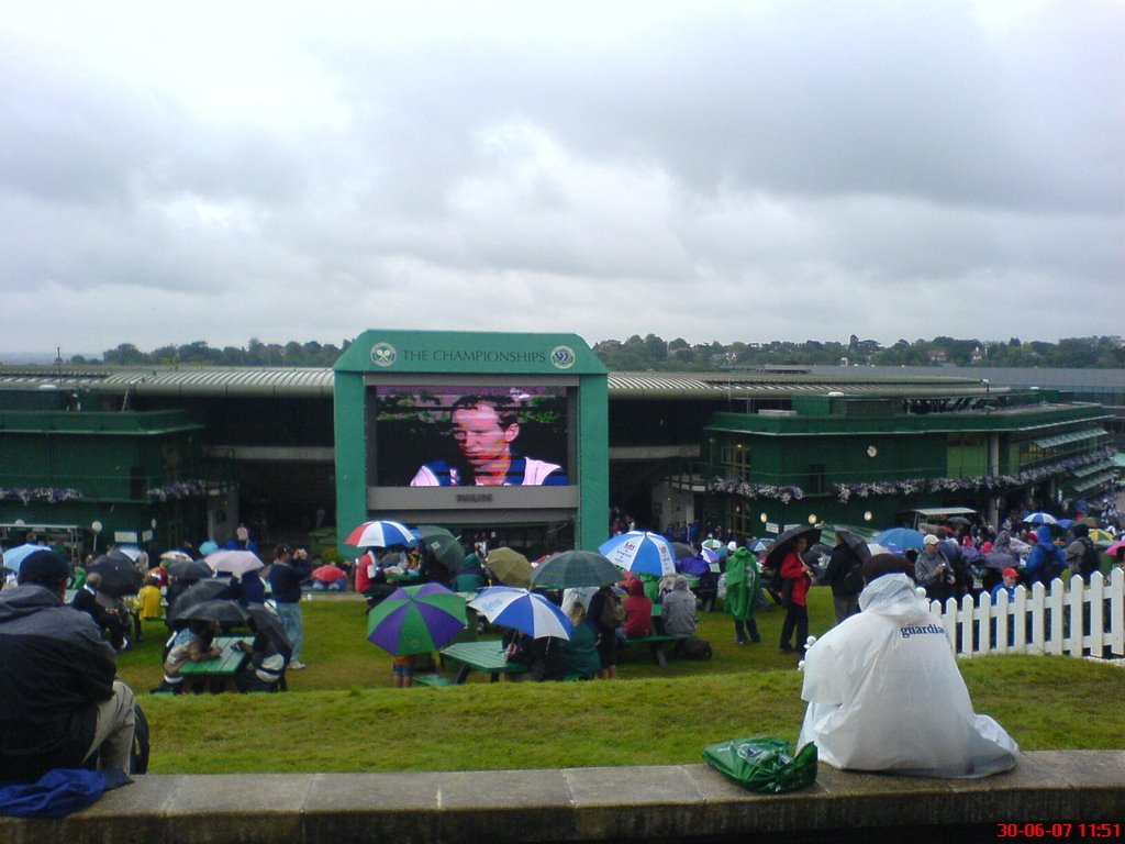 Henman Hill by iwanthomas