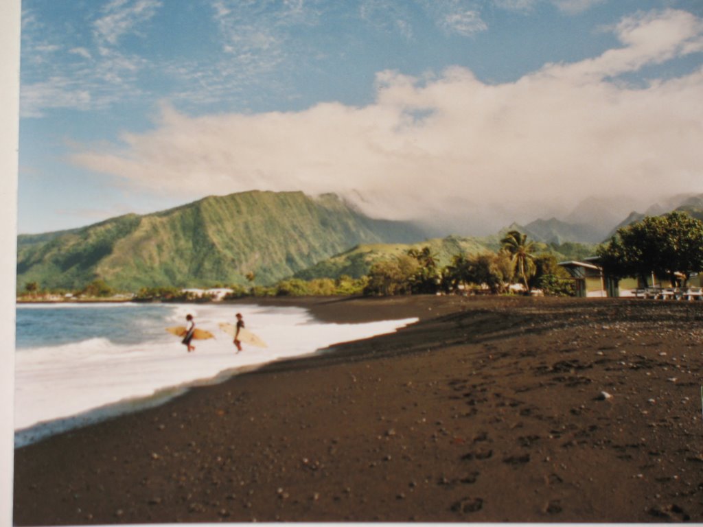 Beach Tahiti by Stefan Kontradowitz