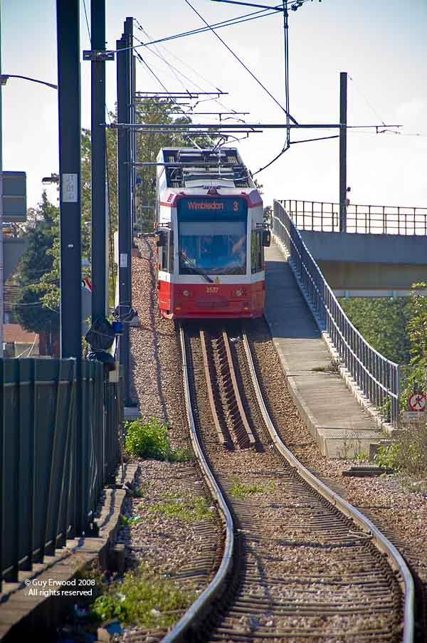 Croydon: Tram bridge by Guy Erwood