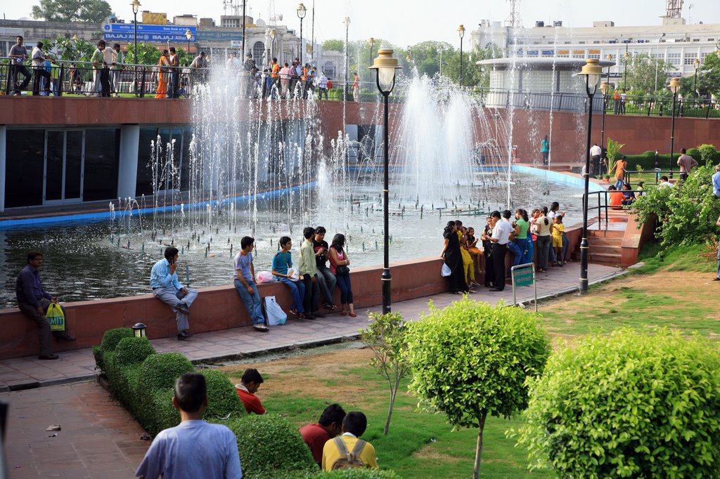 New Delhi Connaught Place Central Park by iggypop